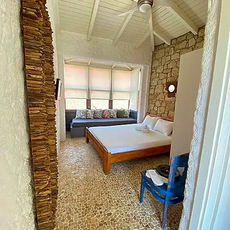 Ala Alacati Ξενοδοχείο 3*
